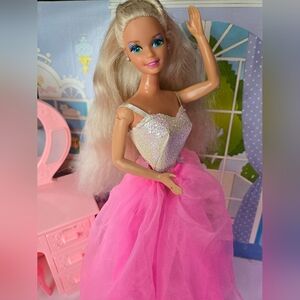 1990 Costume Ball Barbie